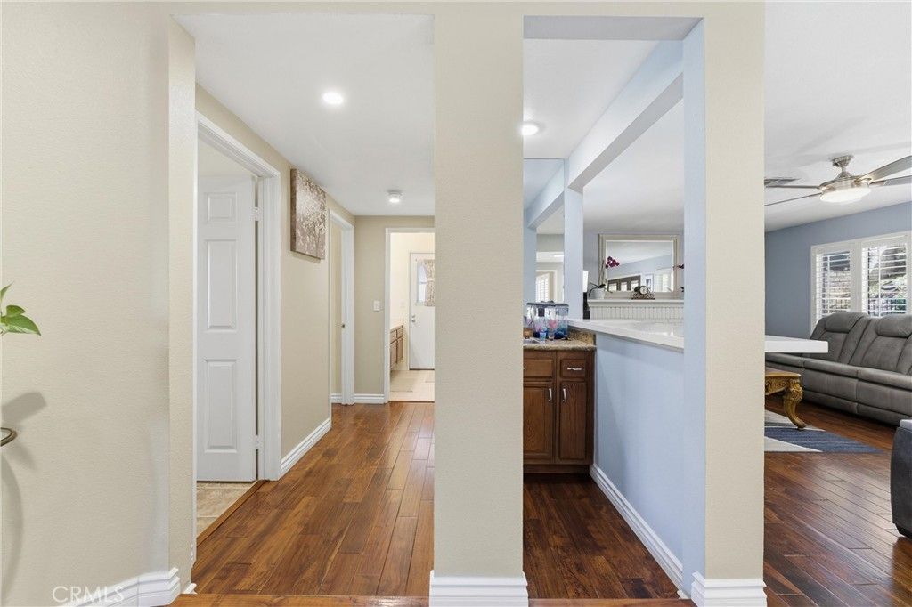 Image 16 of property listing at 5640 Cypress, Palmdale, CA 93551