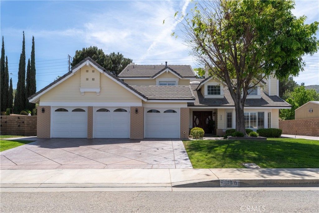 Image 3 of property listing at 5640 Cypress, Palmdale, CA 93551