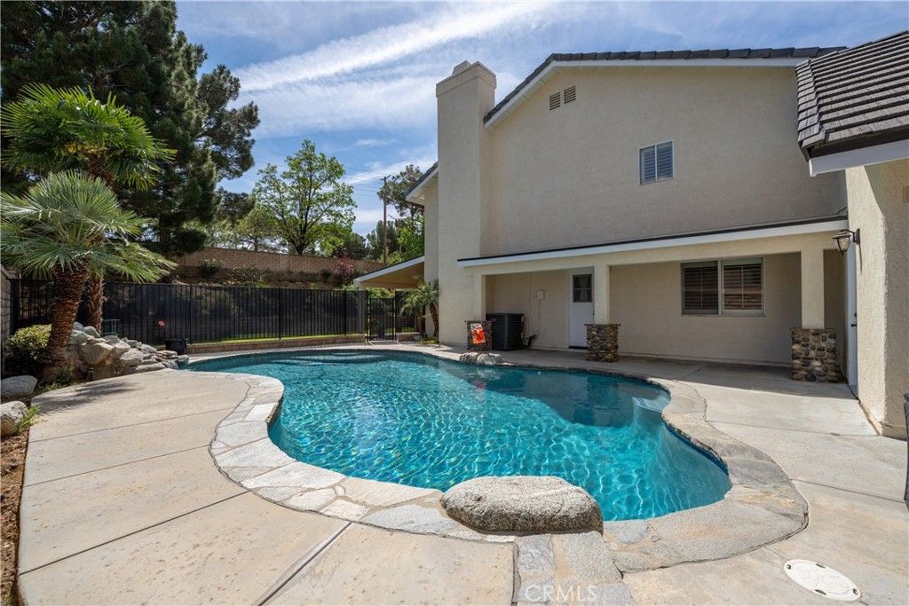 Image 38 of property listing at 5640 Cypress, Palmdale, CA 93551