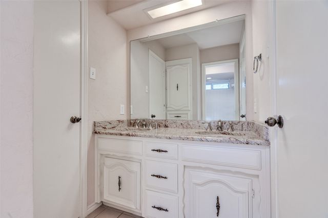 6315 Brook Lake Drive, Dallas, TX 75248