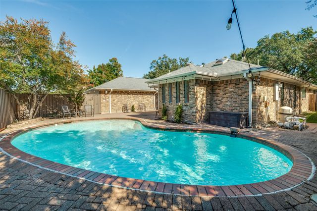 6315 Brook Lake Drive, Dallas, TX 75248