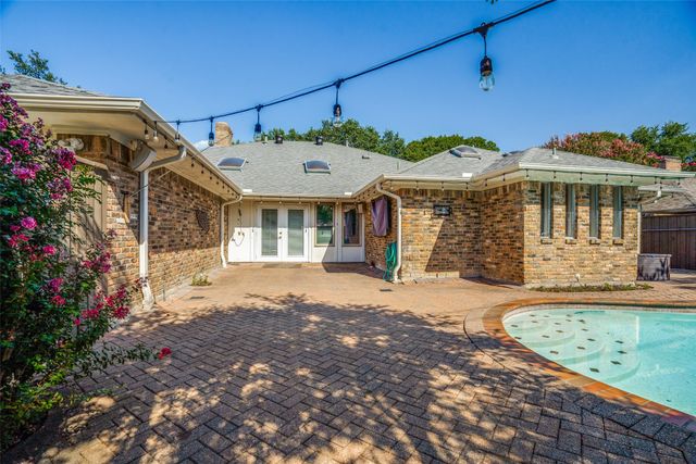 6315 Brook Lake Drive, Dallas, TX 75248