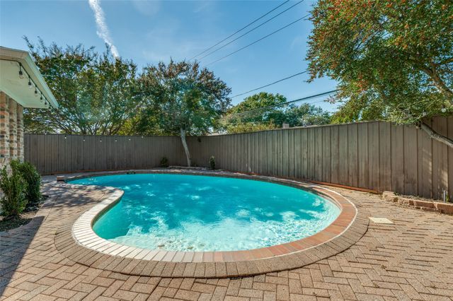 6315 Brook Lake Drive, Dallas, TX 75248