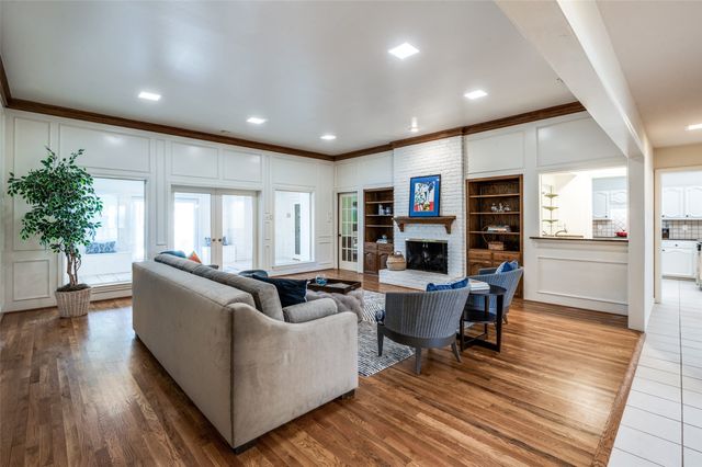 6315 Brook Lake Drive, Dallas, TX 75248