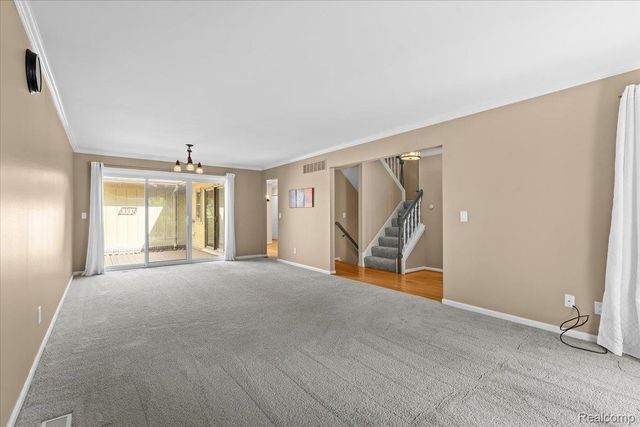 1737 S Hill Blvd Boulevard E, Bloomfield Hills, MI 48304