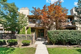 1737 S Hill Blvd Boulevard E, Bloomfield Hills, MI 48304