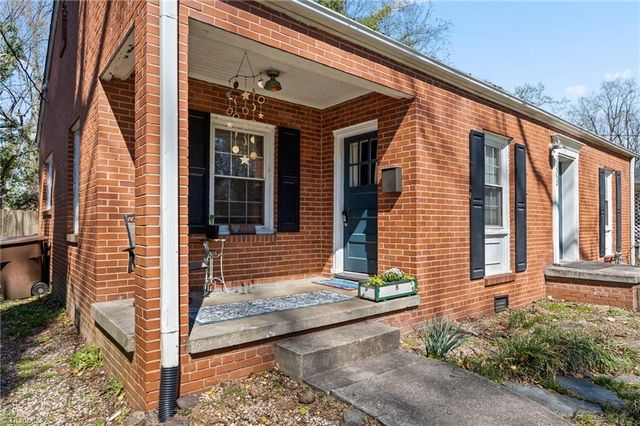 3808 Walker Avenue, Greensboro, NC 27403