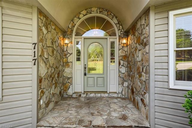 717 Guilford Road, Jamestown, NC 27282
