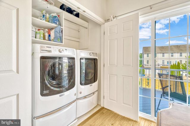 25368 SHIPLEY TER, Chantilly, VA 20152
