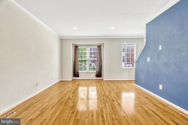 25368 SHIPLEY TER, Chantilly, VA 20152