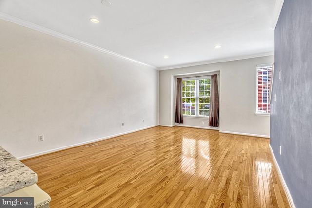 25368 SHIPLEY TER, Chantilly, VA 20152
