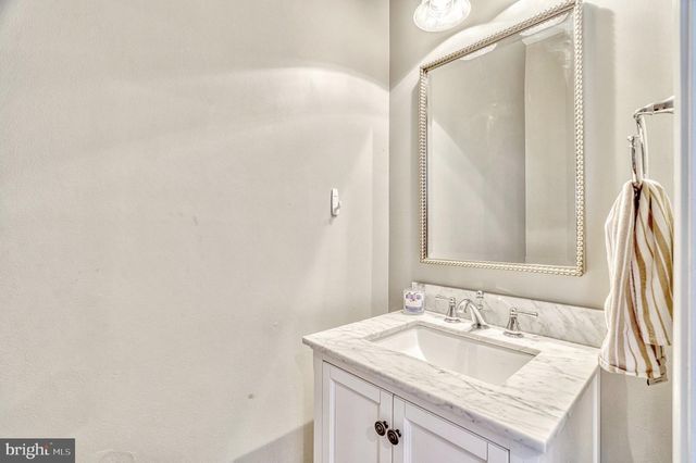 25368 SHIPLEY TER, Chantilly, VA 20152