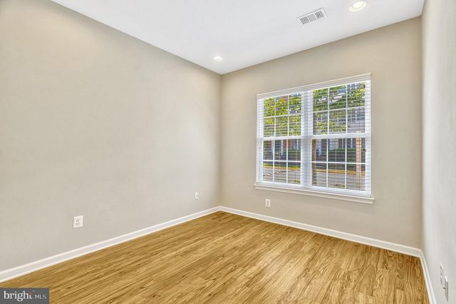 25368 SHIPLEY TER, Chantilly, VA 20152