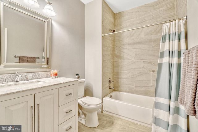 25368 SHIPLEY TER, Chantilly, VA 20152