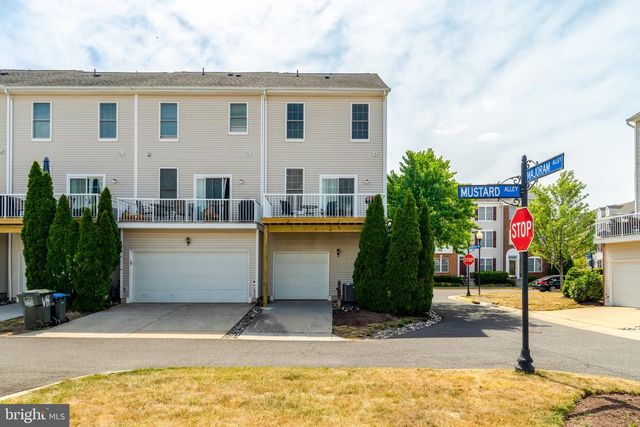 25368 SHIPLEY TER, Chantilly, VA 20152