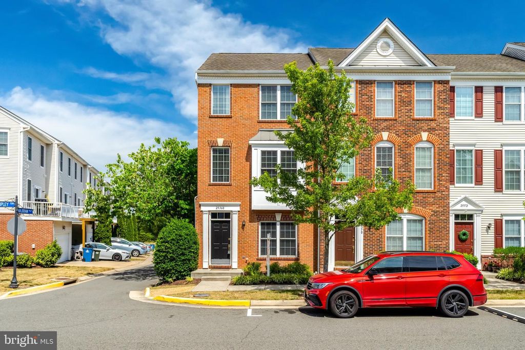 25368 SHIPLEY TER, Chantilly, VA 20152