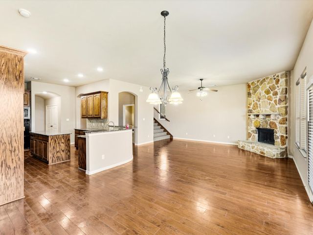 1208 Catherine Lane, Burleson, TX 76028