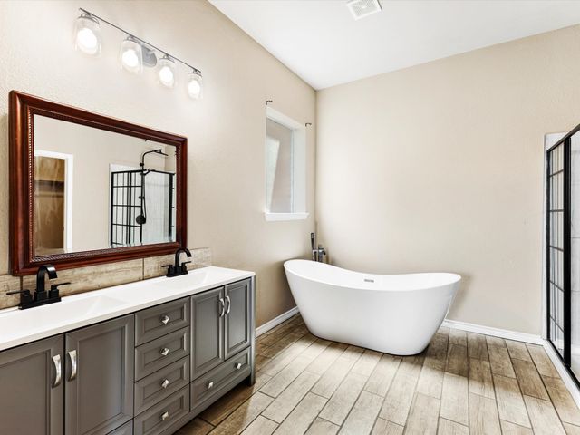 1208 Catherine Lane, Burleson, TX 76028