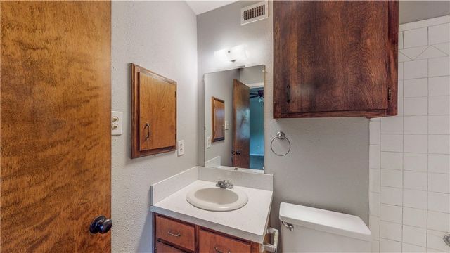 1108 Forest Glen Court, Bryan, TX 77803