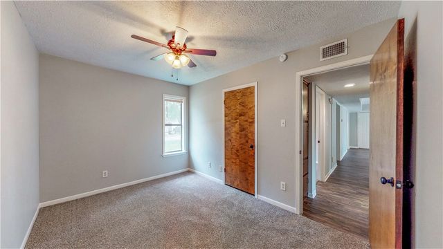 1108 Forest Glen Court, Bryan, TX 77803