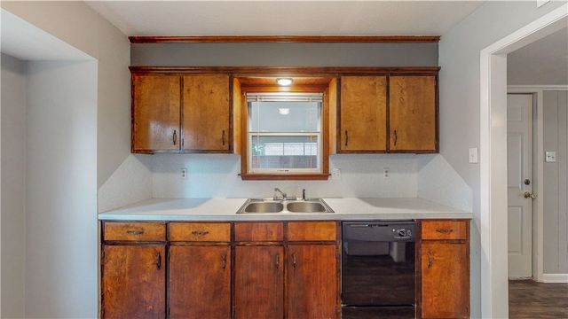 1108 Forest Glen Court, Bryan, TX 77803