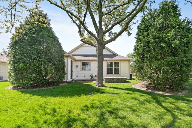 13000 Coventry Lane, Huntley, IL 60142