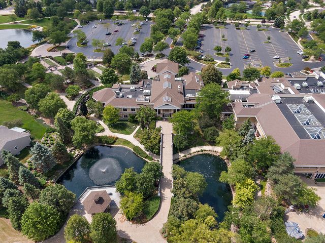 13000 Coventry Lane, Huntley, IL 60142
