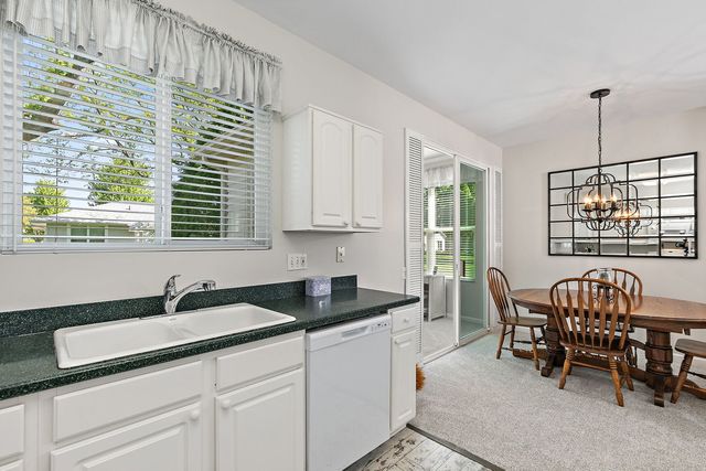 13000 Coventry Lane, Huntley, IL 60142