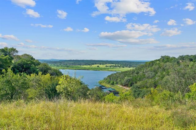 100 & 200 Contrails WAY, Spicewood, TX 78669