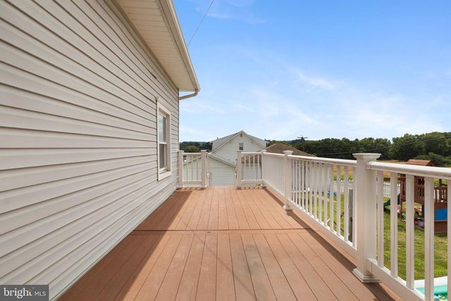 3215 HIGH ST, Emigsville, PA 17318