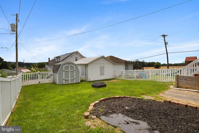 3215 HIGH ST, Emigsville, PA 17318