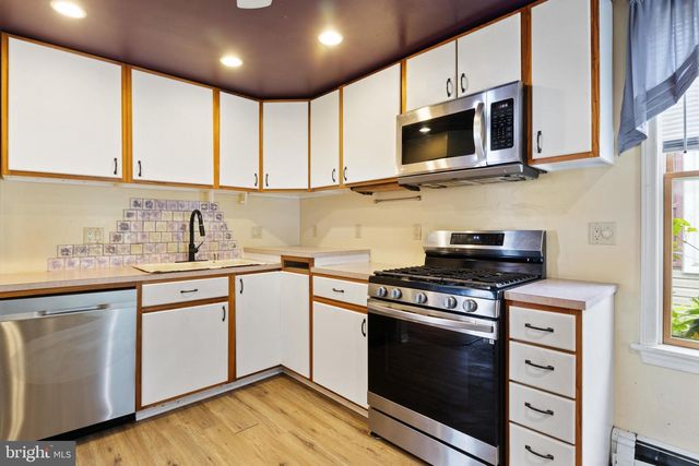 3215 HIGH ST, Emigsville, PA 17318