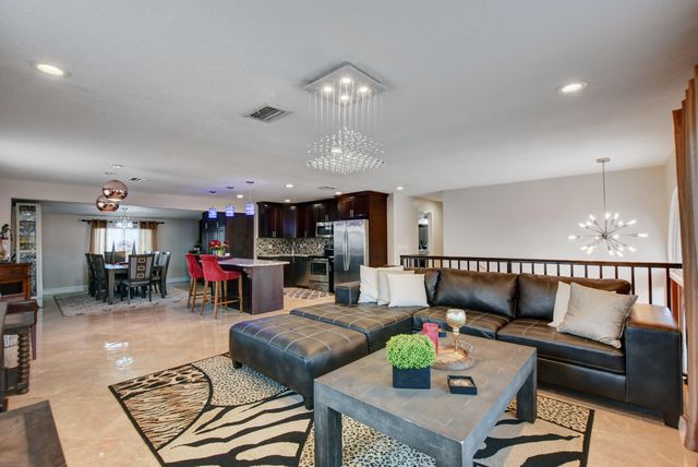 1371 Woodcrest Road W, West Palm Beach, FL 33417
