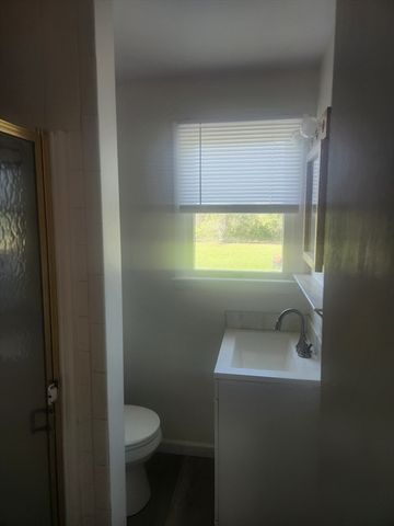 11 Starboard Dr, Fairhaven, MA 02719