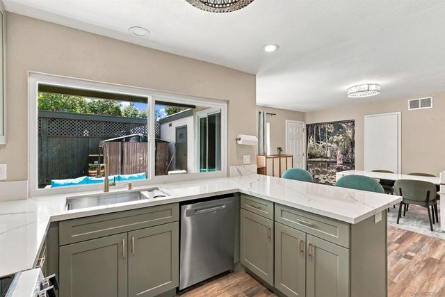 10649 Caminito Duro, San Diego, CA 92126