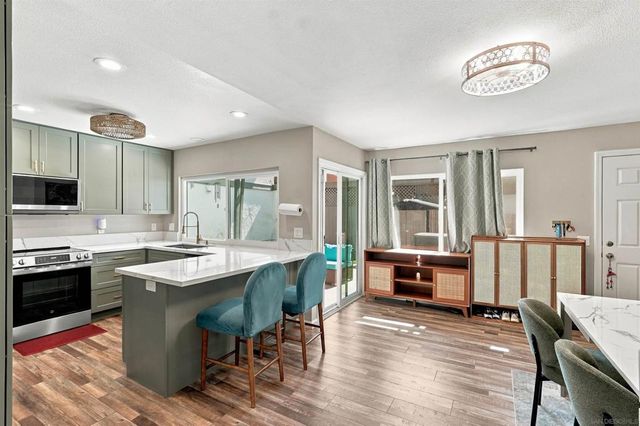 10649 Caminito Duro, San Diego, CA 92126