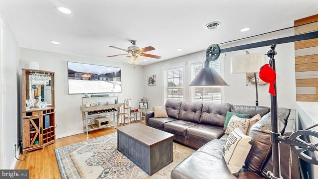 125 DICKENS LN, Felton, DE 19943