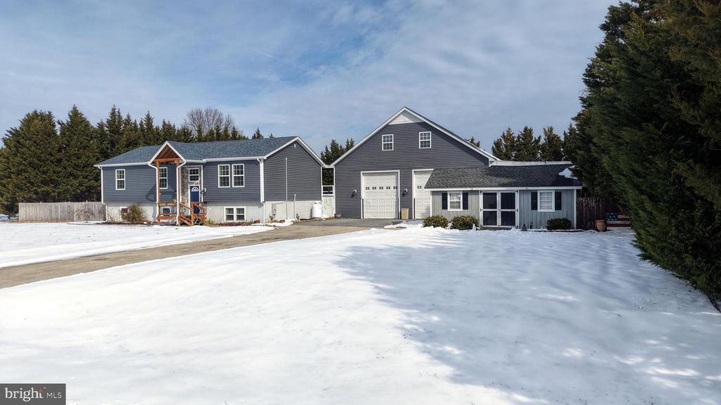 125 DICKENS LN, Felton, DE 19943