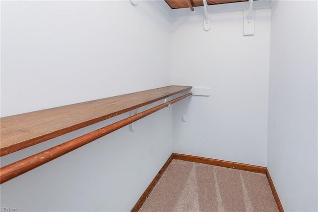 973 Banks LN, Newport News, VA 23608