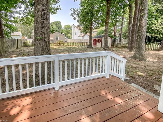 973 Banks LN, Newport News, VA 23608