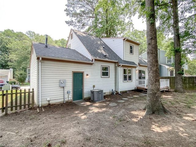 973 Banks LN, Newport News, VA 23608