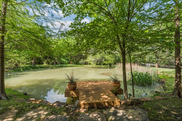 545 W Highland Street, Southlake, TX 76092