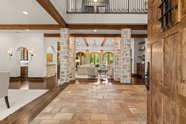545 W Highland Street, Southlake, TX 76092