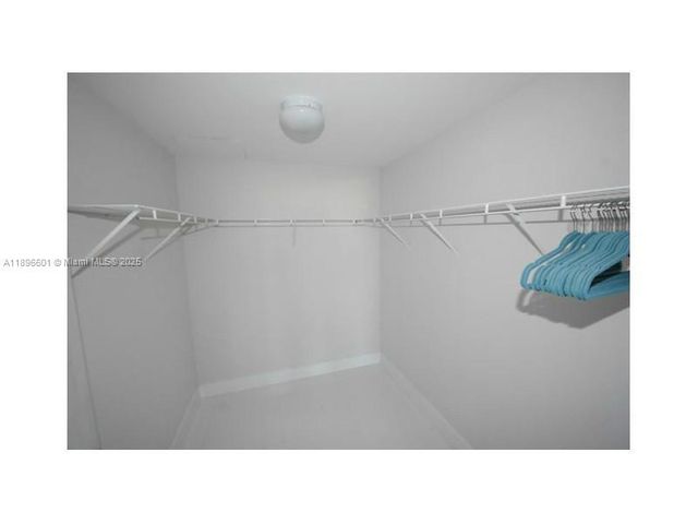 244 BISCAYNE BL 3408, Miami, FL 33132