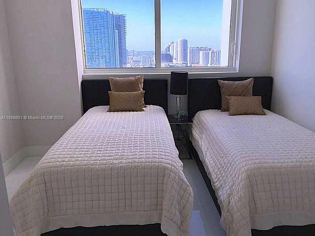 244 BISCAYNE BL 3408, Miami, FL 33132