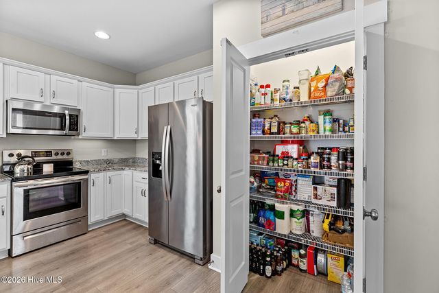 518 Toms Creek Road, Rocky Point, NC 28457