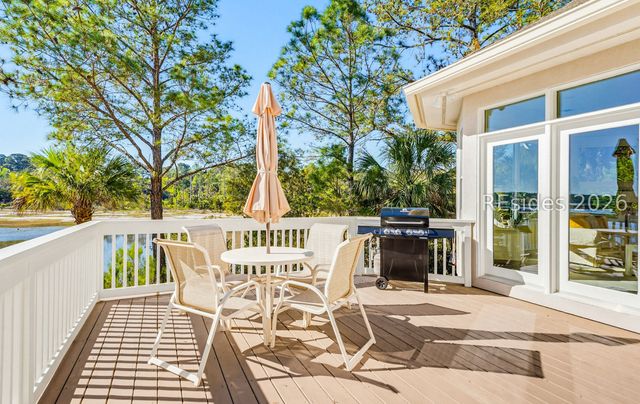 2 S Oak Forest Dr, Okatie, SC 29909