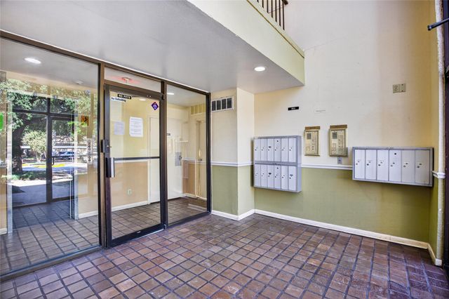 8527 Hearth Drive 32, Houston, TX 77054