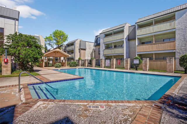 8527 Hearth Drive 32, Houston, TX 77054