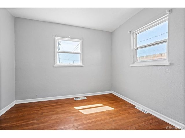 1105 S Zenobia St, Denver, CO 80219